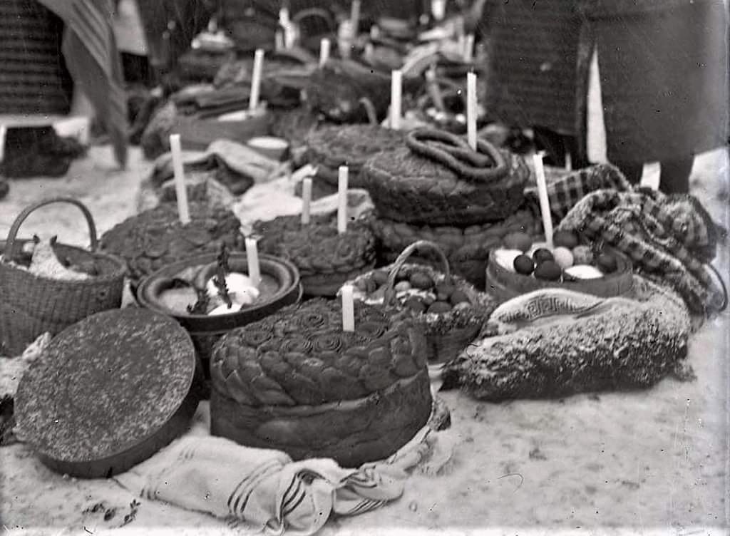 Освячення пасок в Карпатах (фото: Facebook/Сила роду)